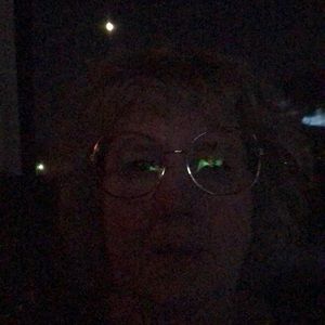 Meet your Posher, Janet